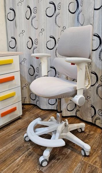 Mealux Dream Air дитяче ортопедичне комп'ютерне крісло з підставкою для ніг